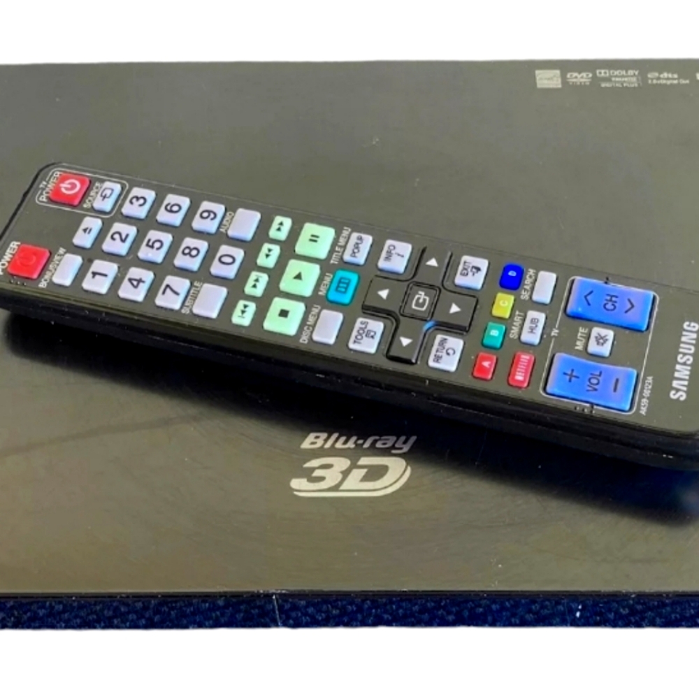 Samsung Blu-ray 3D DVD player with remote